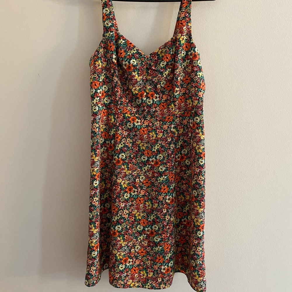 Woman’s floral summer shift dress - NWT